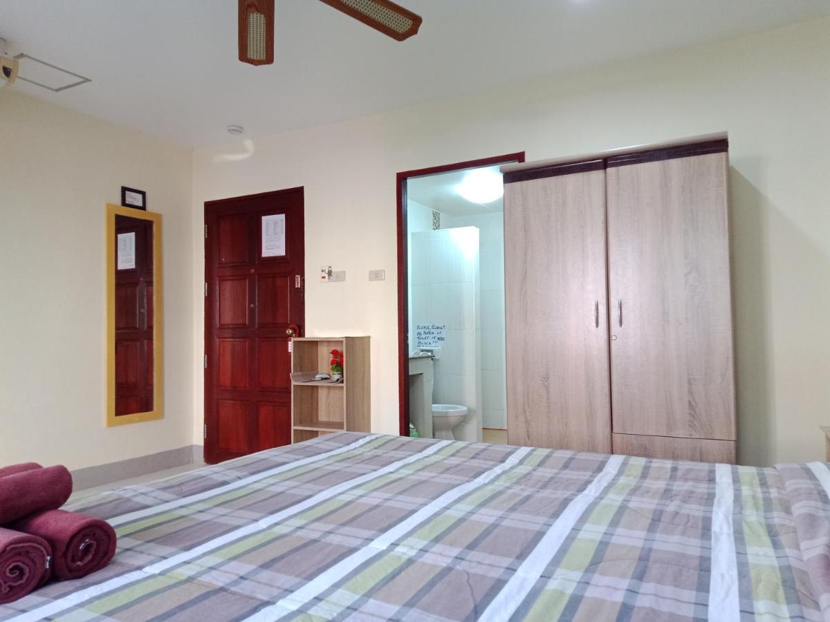 Living Room Guesthouse & Cafe Bar Karon 외부 사진