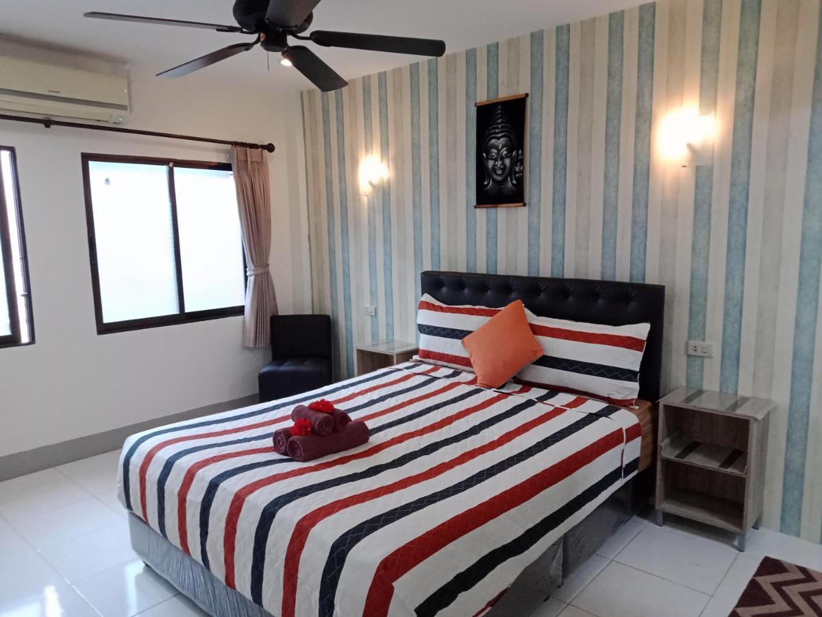 Living Room Guesthouse & Cafe Bar Karon 외부 사진