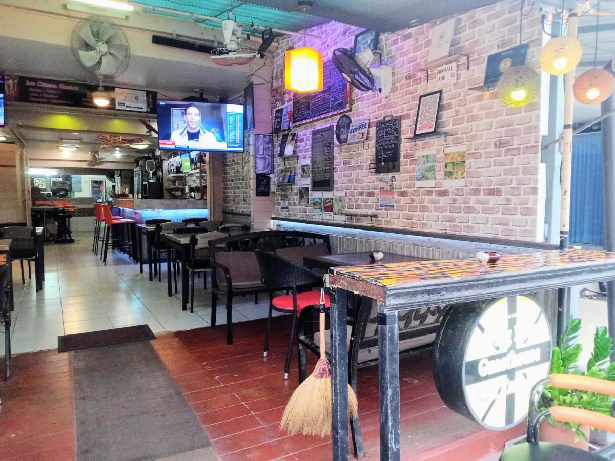 Living Room Guesthouse & Cafe Bar Karon 외부 사진