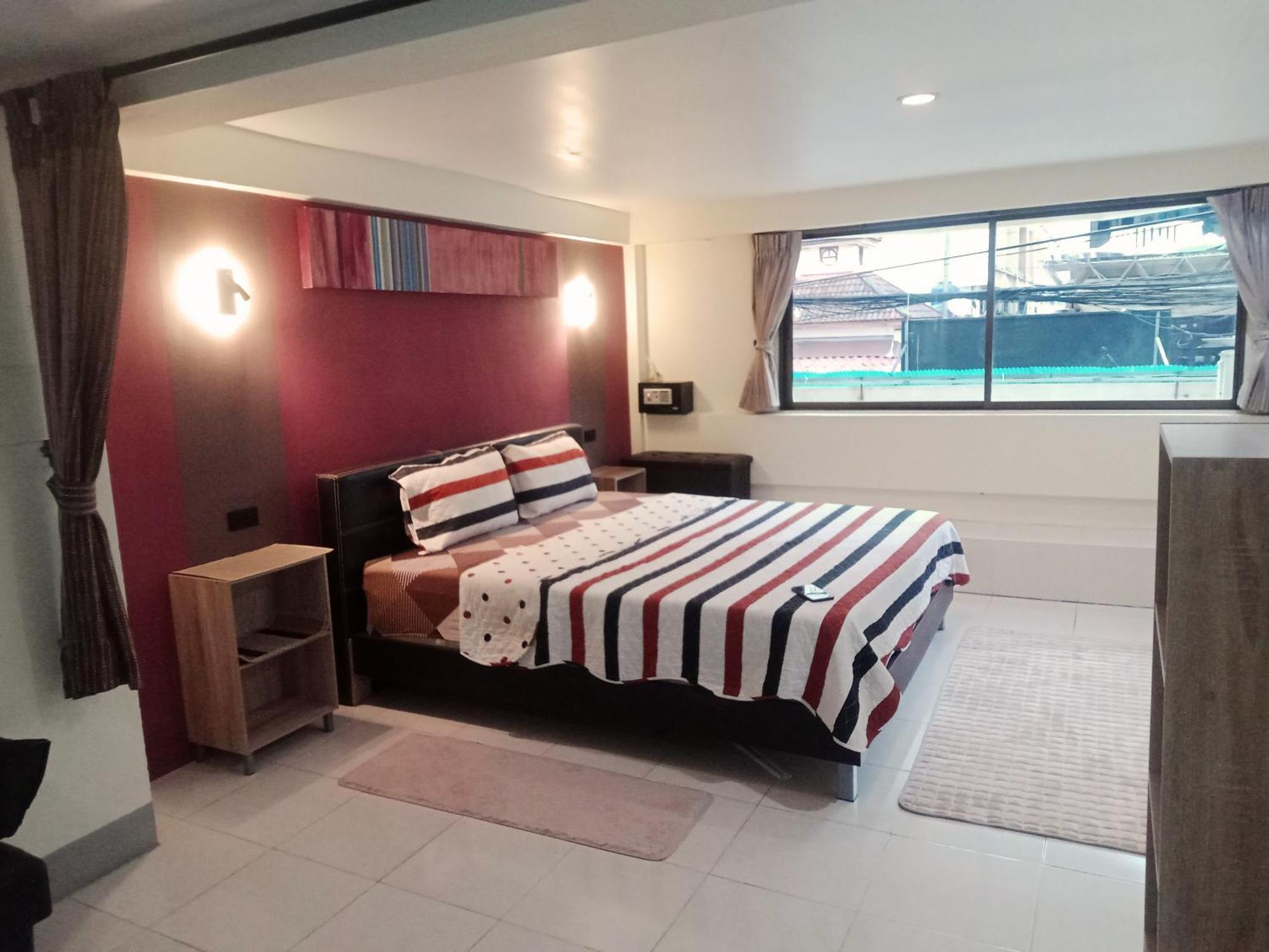 Living Room Guesthouse & Cafe Bar Karon 외부 사진